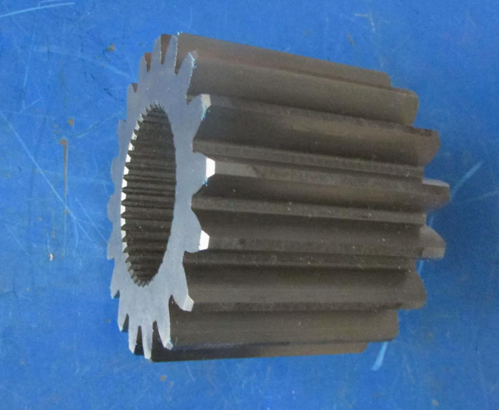 Original XCMG Planetary Sun Gear 275300133 Construction Machinery Chassis Replacement Parts