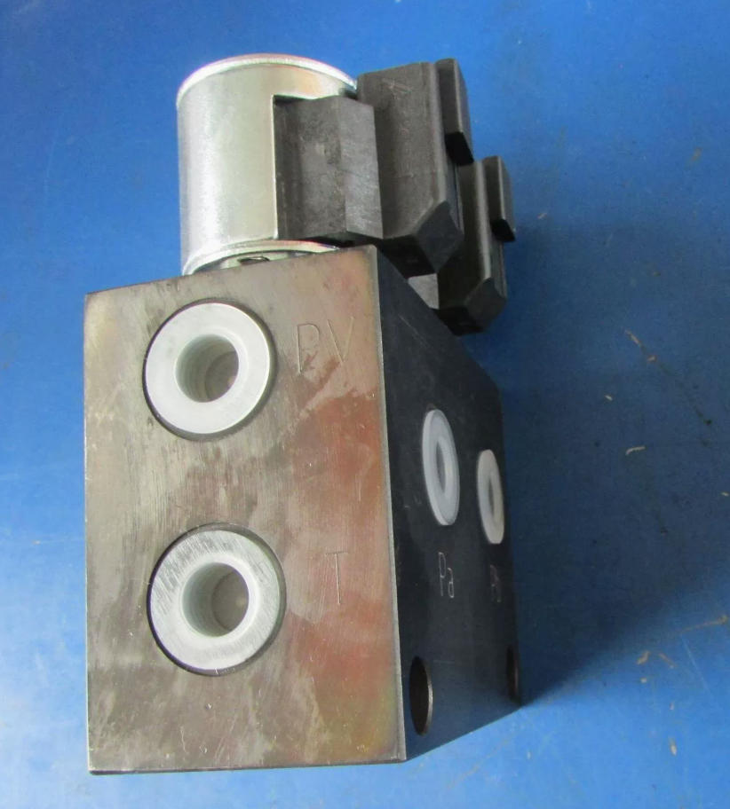 XCMG part number 803131228, model number FXD-6B solenoid valve, is a core control component designed specifically for hydraulic systems of XCMG series loaders and other heavy engineering machinery