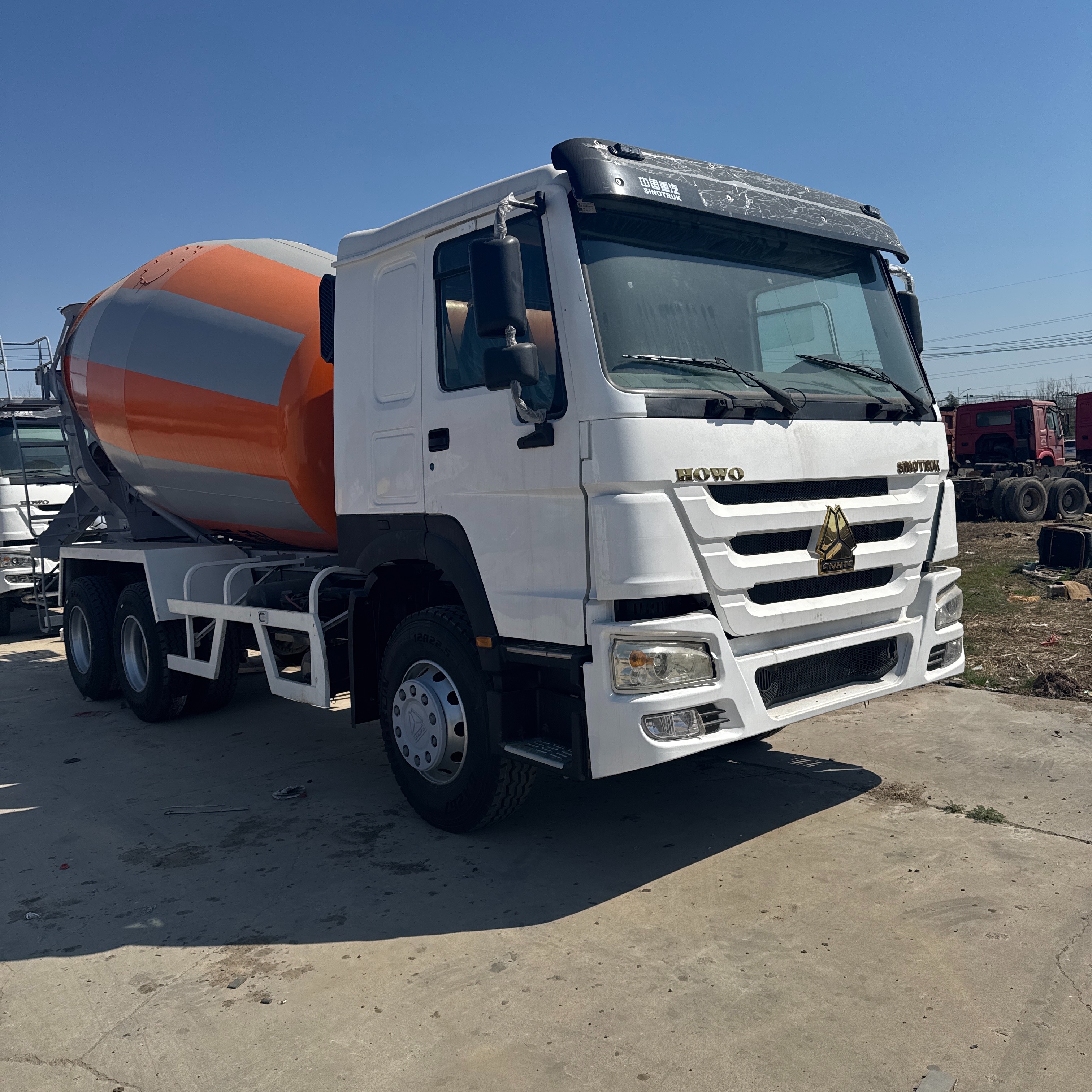 SINO TRUCK HOWO 6×4 Concrete Mixer Truck