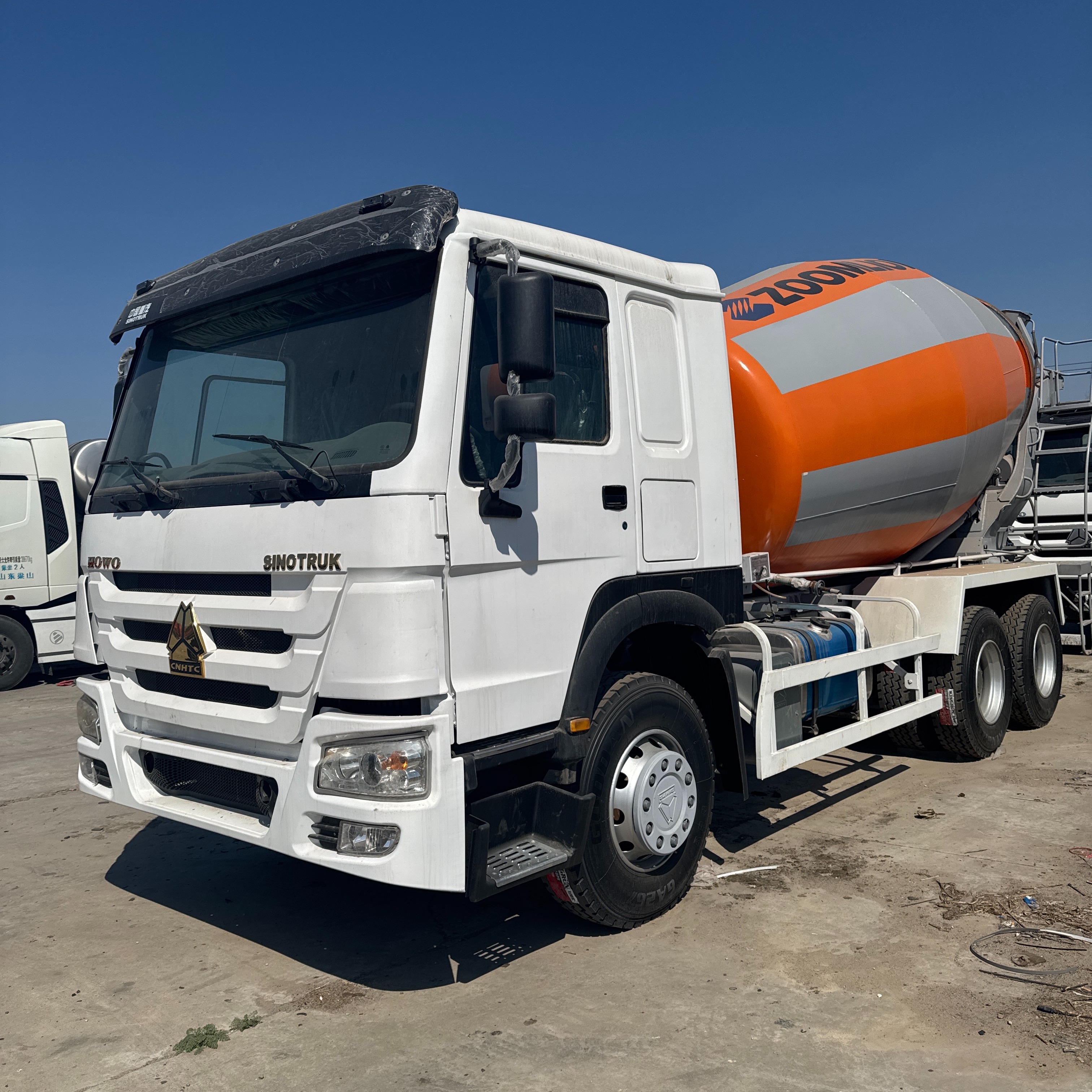 SINO TRUCK HOWO 6×4 Concrete Mixer Truck