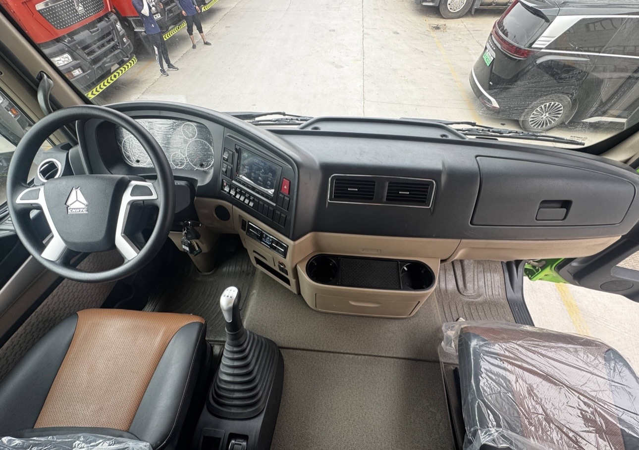 SITRAK 8×4 Environmental Dumper Truck