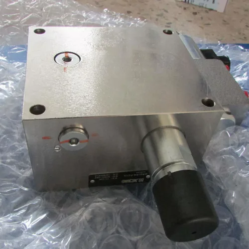GR215A-F01 Solenoid Directional Valve Manifold For XCMG Road Grader 350bar High Pressure