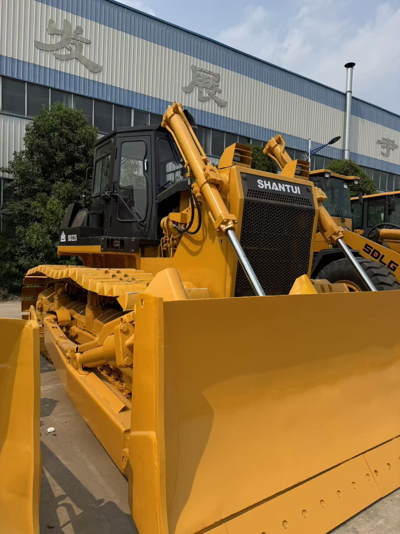 Refurbished SHANTUI SD22 Bulldozer 220HP With Ripper For Mine Land Leveling Construction Export