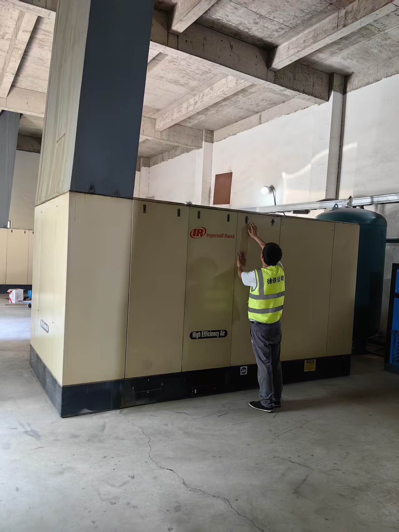 Industrial Second Hand Screw Air Compressor Wide Power Range 5.5 To 250 Cubic Meter Per Minute Air Output For Factory Pneumatic Equipment