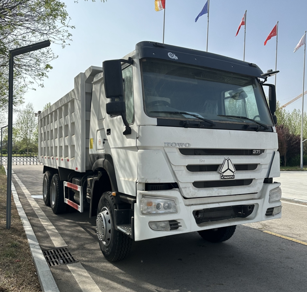 SINOTRUK HOWO Remanufactured 8×4 Dump Truck Large Capacity U Cargo Box For Mine Construction
