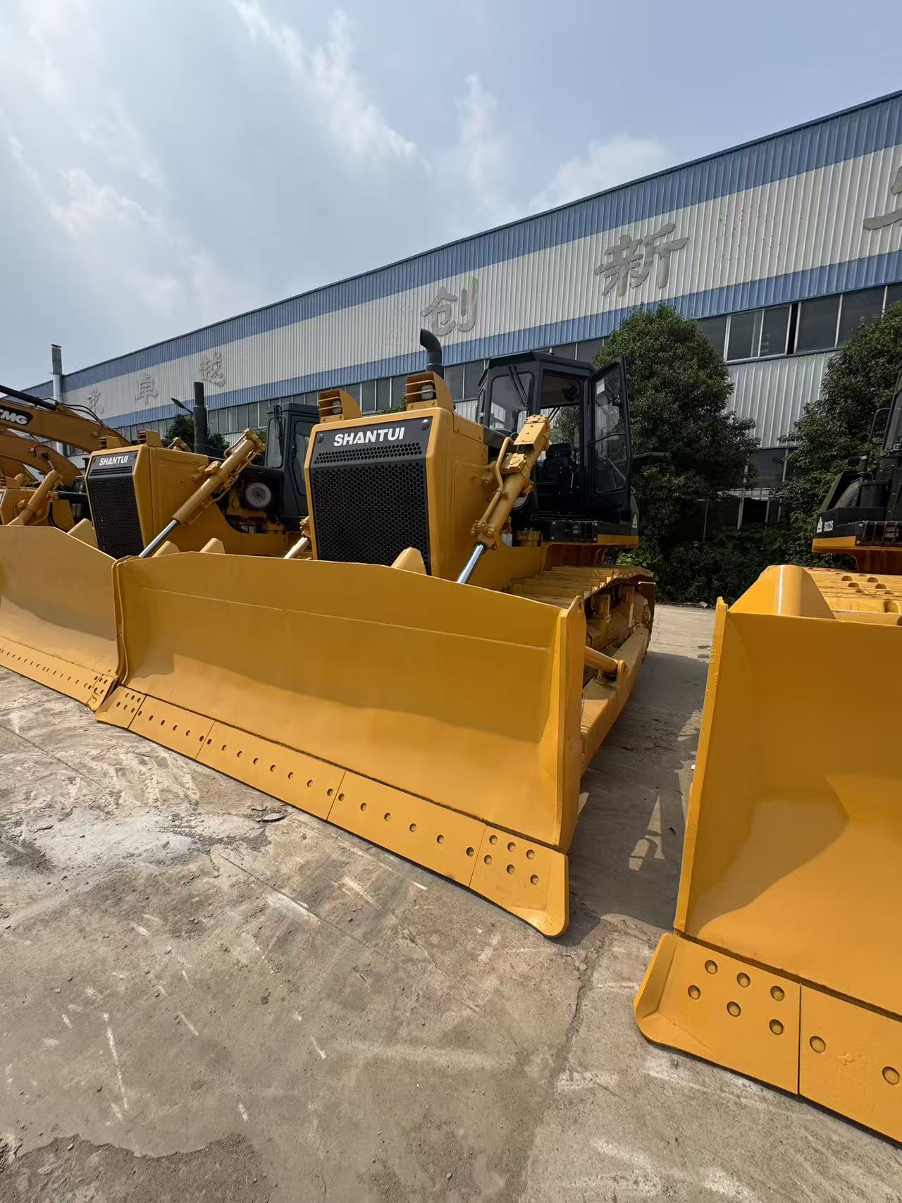 Refurbished SHANTUI SD22 Bulldozer 220HP With Ripper For Mine Land Leveling Construction Export