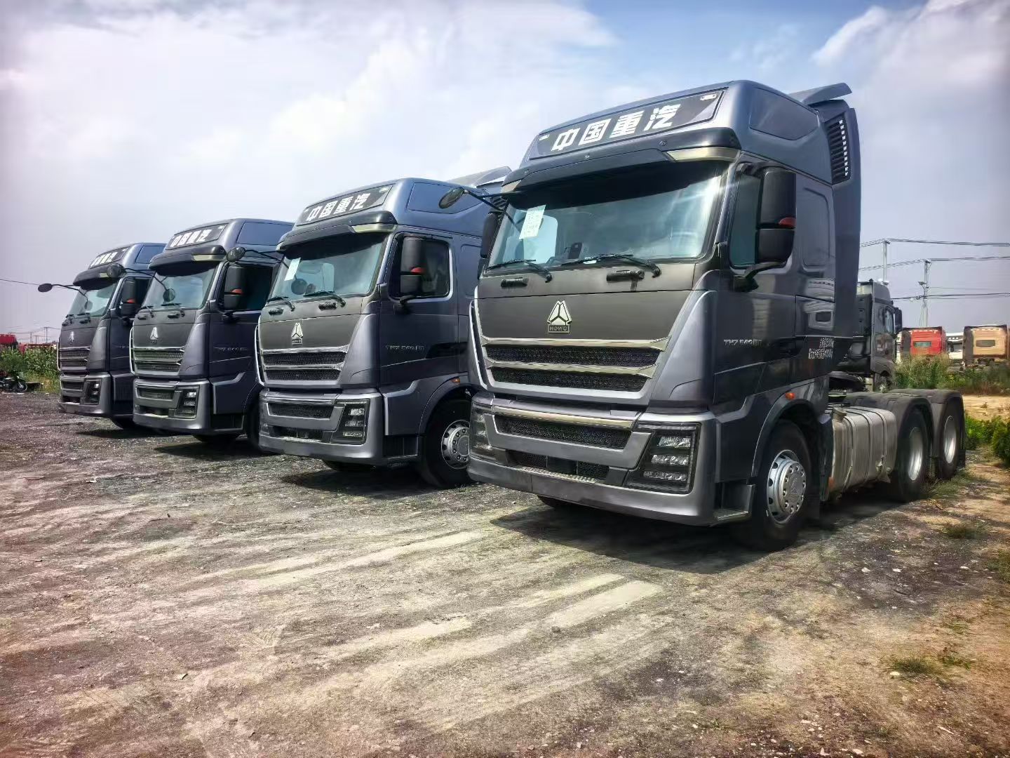 The Sinotruk HOWO TH7 6×4 tractor truck
