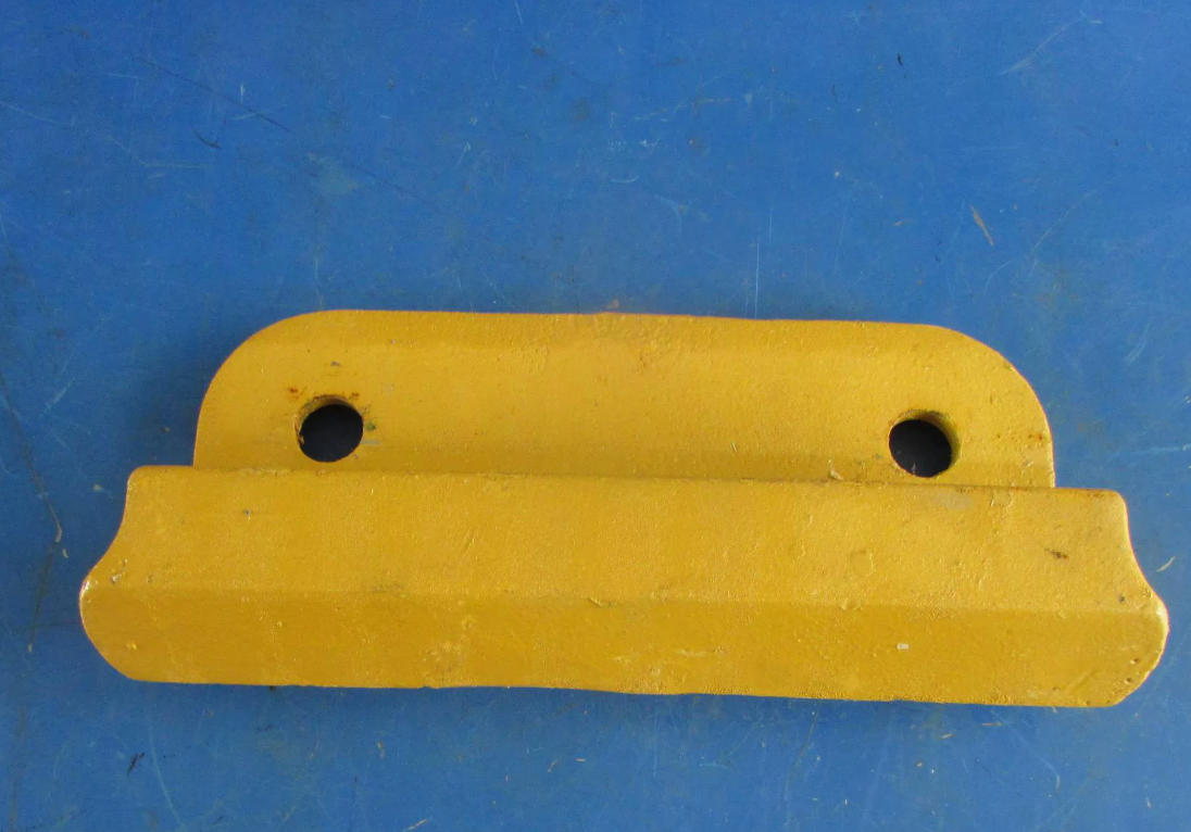 The accessory model is 252101005 526G.8.1-1, which is a specialized engineering machinery sheath component for XCMG loaders.