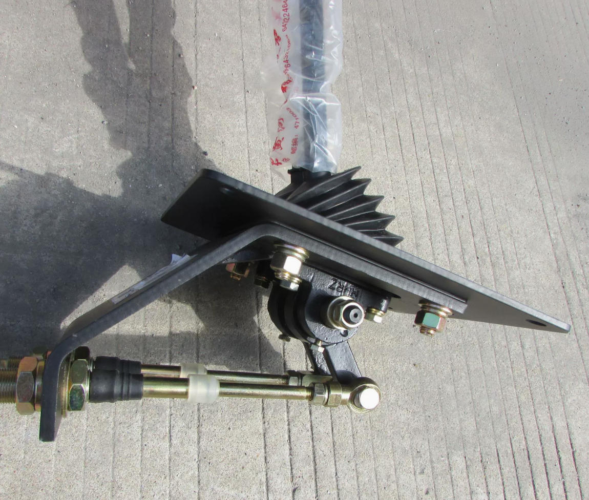 XCMG loading and control accessory machine 252904027-500KD. 10.4.1 Control flexible shaft (assembly)