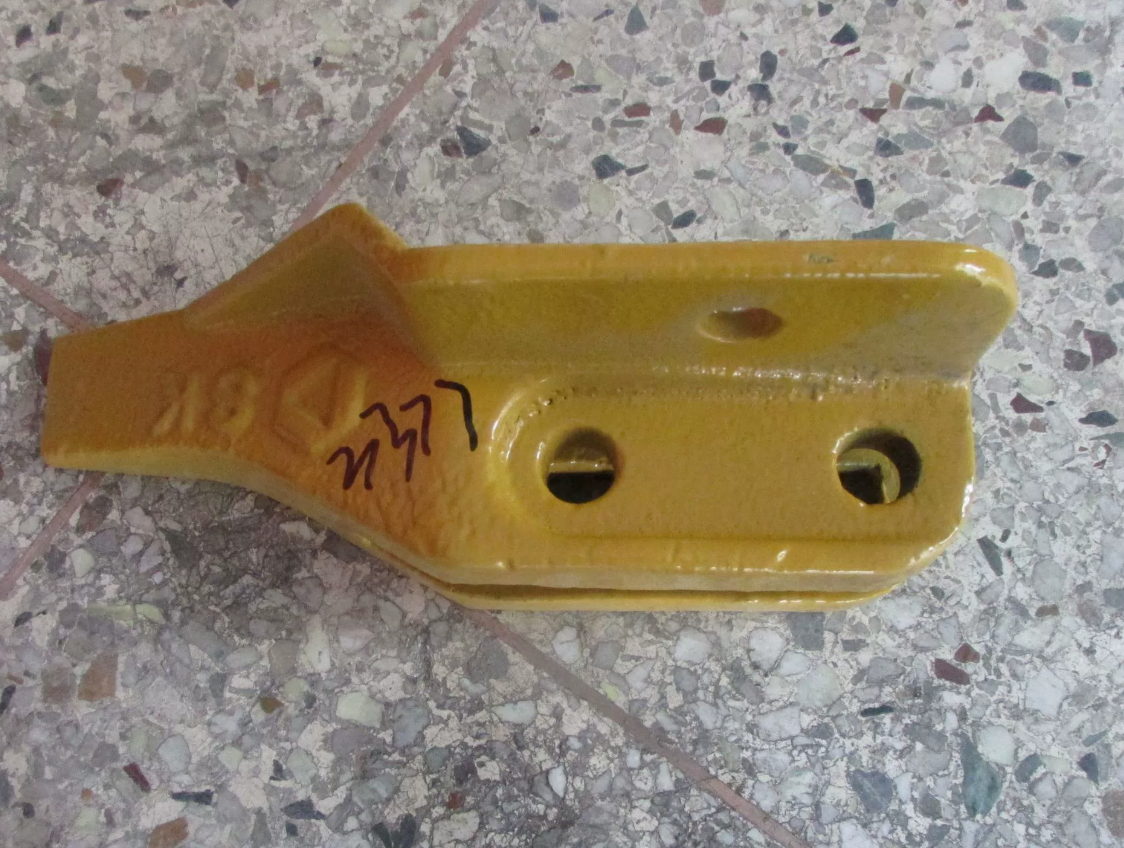 XCMG LW180K loader accessory 400403377 is the right tooth of model LW180K.30A-2