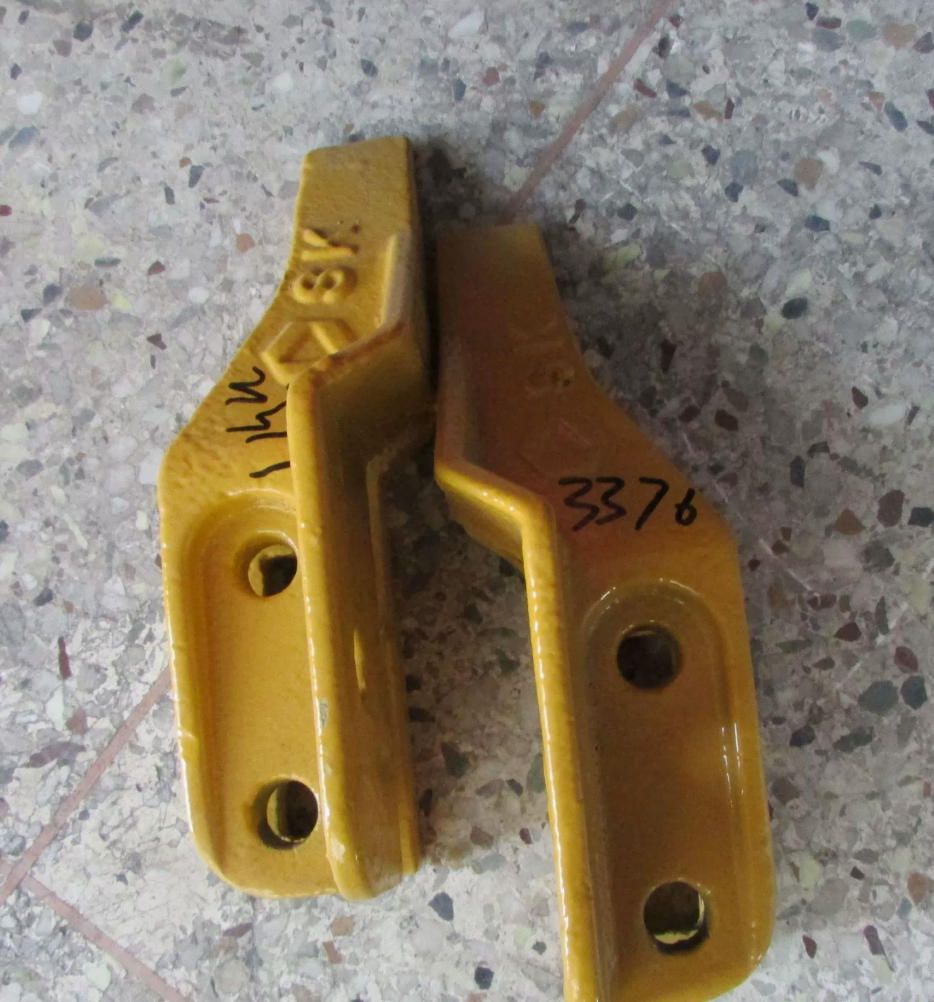 XCMG LW180K loader accessory 400403377 is the right tooth of model LW180K.30A-2