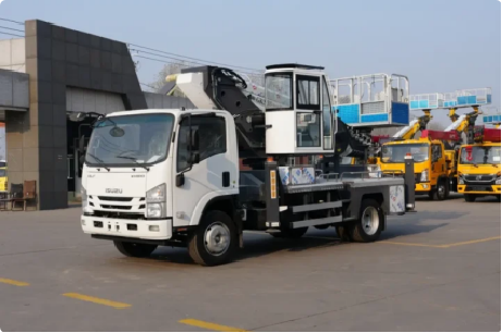 Telescopic Boom 35m Aerial Lift Truck With Wireless Remote Control For Building Maintenance