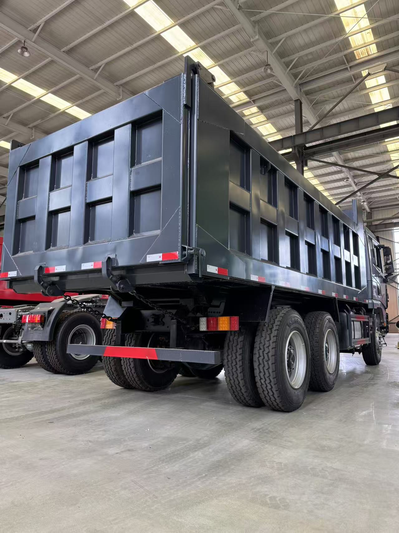 Shacman Delong X3000 6×4 Dump Truck