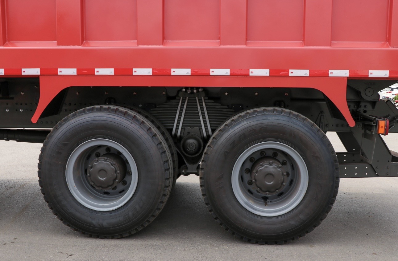 SINOTRUK HOWO T7H 6×4 Dump Truck