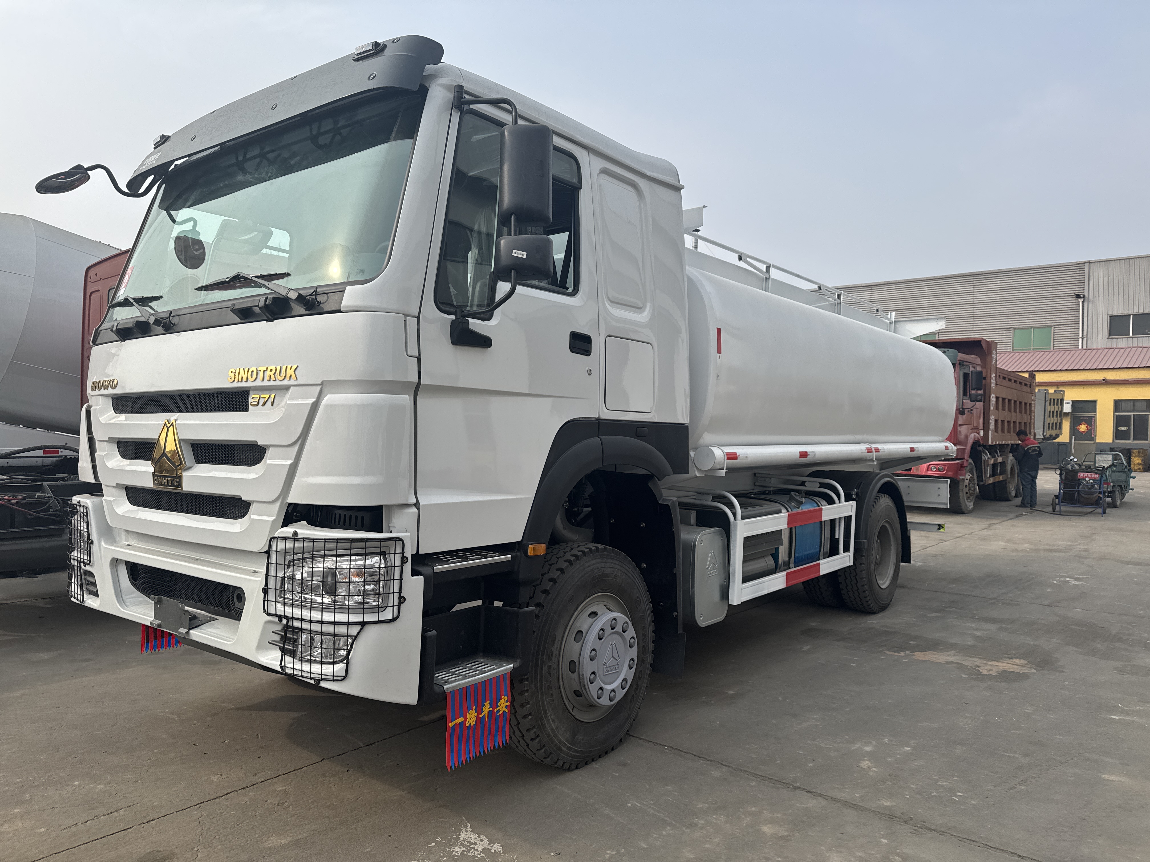 SINOTRUK HOWO 4×2 Water Tank Truck