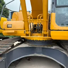 Komatsu PC220-8 Crawler Excavator