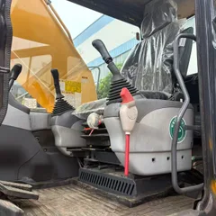 Komatsu PC220-8 Crawler Excavator