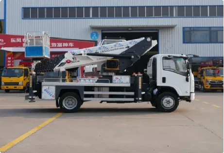 Telescopic Boom 35m Aerial Lift Truck With Wireless Remote Control For Building Maintenance