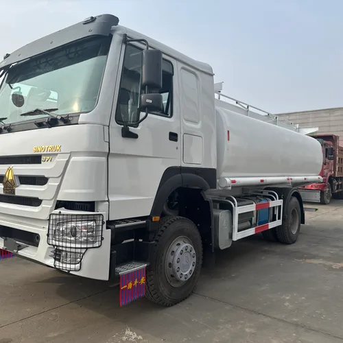 SINOTRUK HOWO 4×2 Water Tank Truck