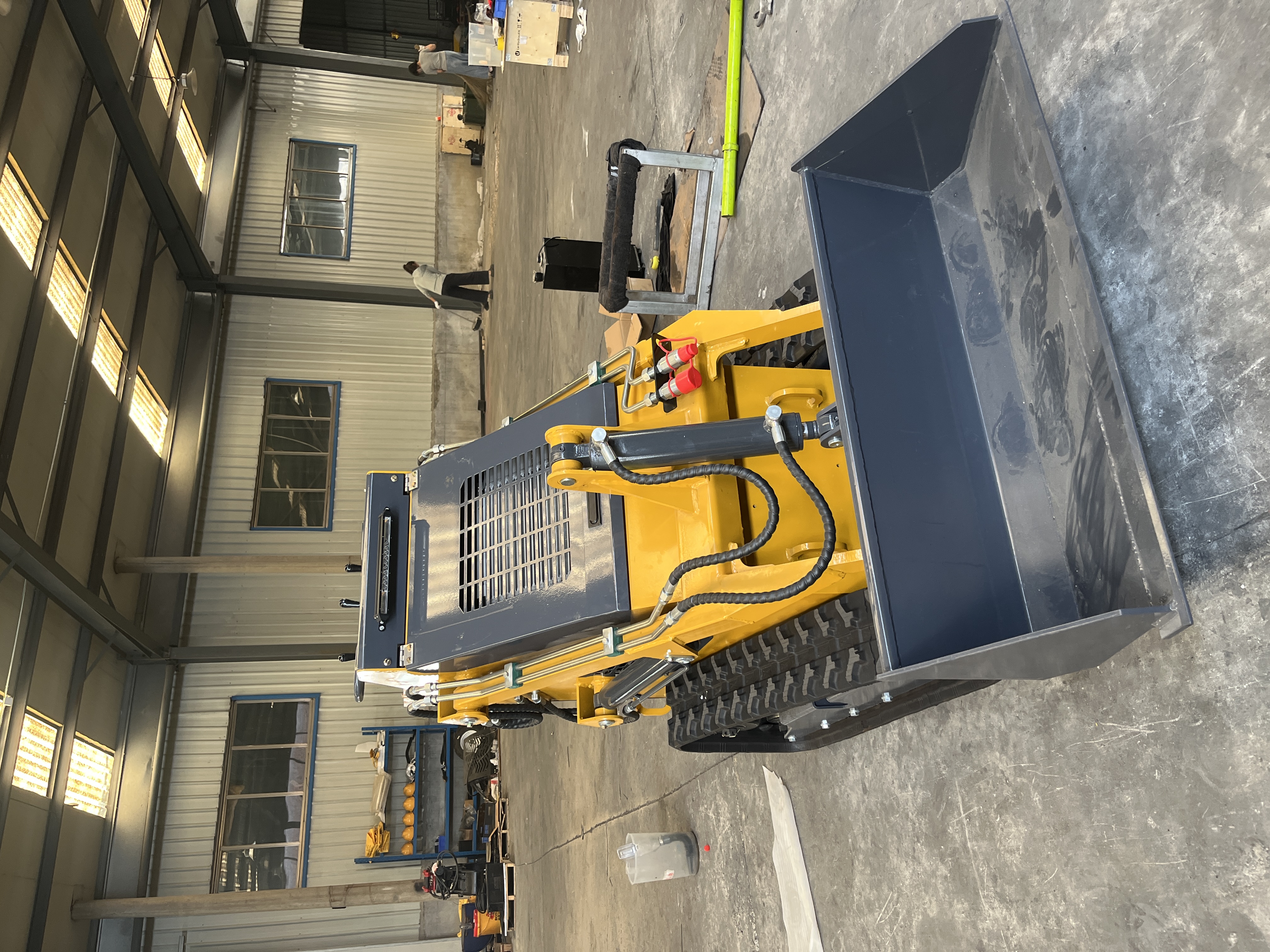 XT360 Small Track Skid Steer Loader With ZONSEN420 Engine Large Fuel Tank Multifunctional Mini Loader