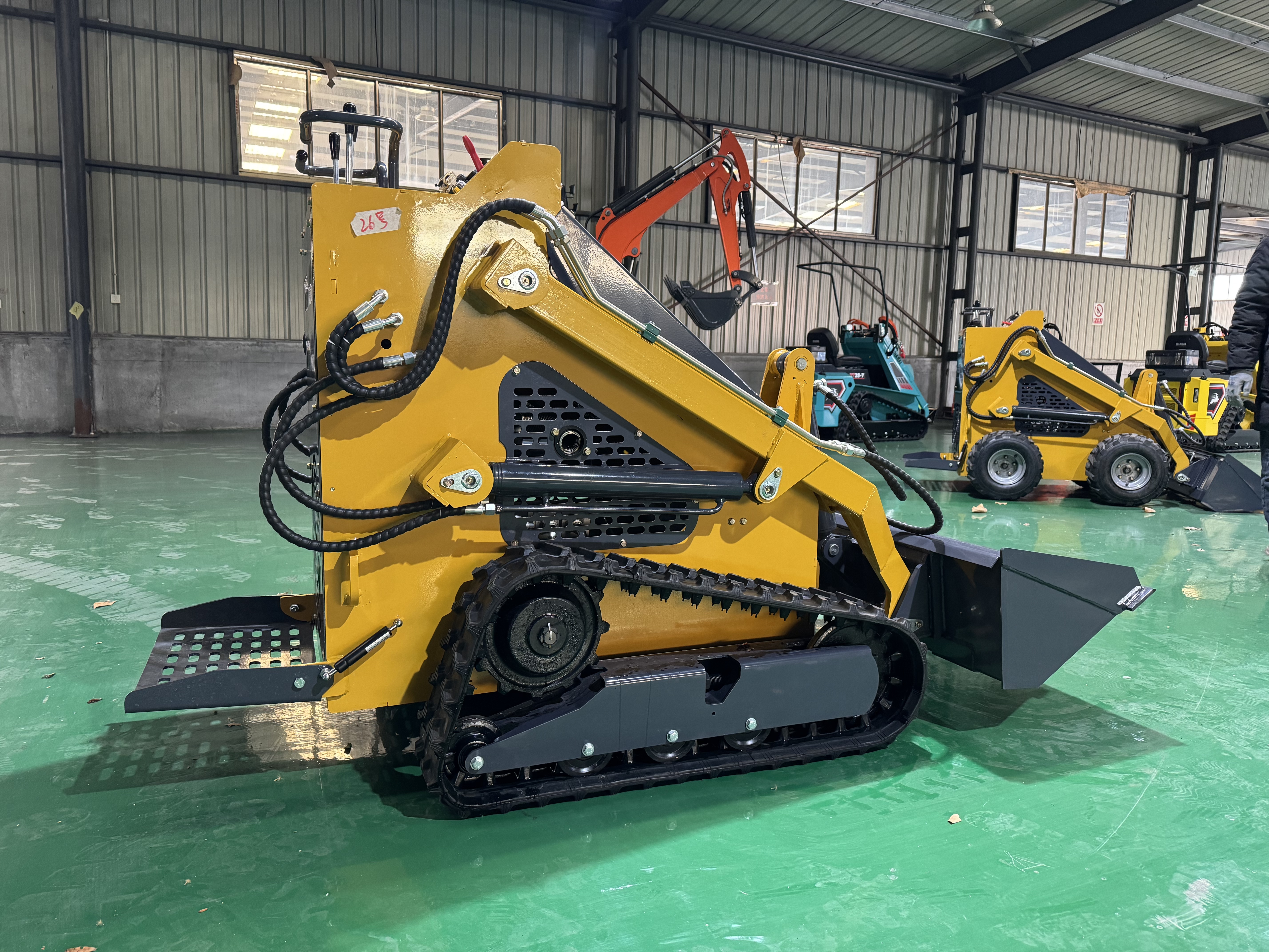 XT360 Small Track Skid Steer Loader With ZONSEN420 Engine Large Fuel Tank Multifunctional Mini Loader