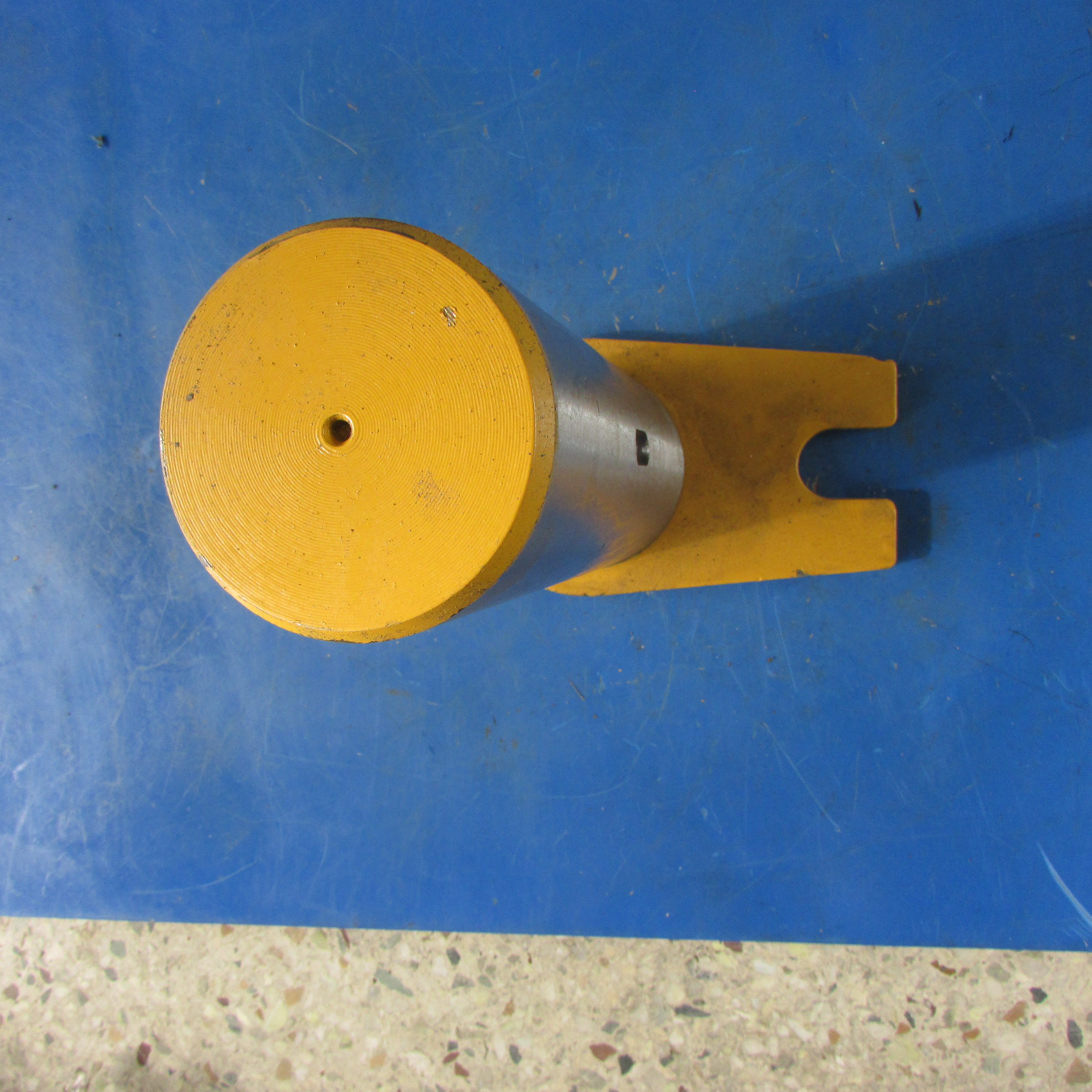 XCMG OEM Bucket Pin 800KII.8.4 (P/N 253100709) – Heavy-Duty Linkage Pivot Shaft