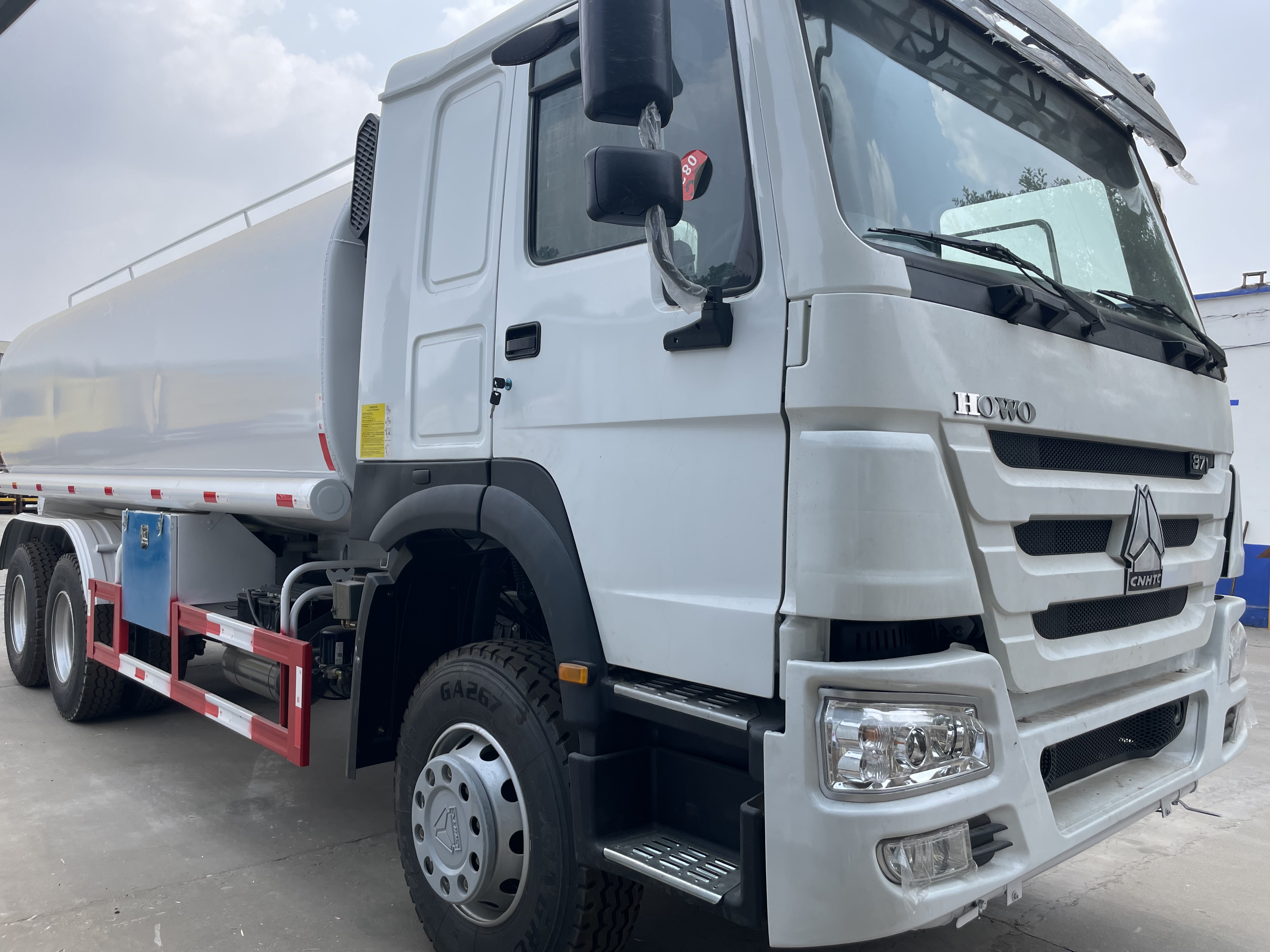 HOWO 6x4 Water Bowser Truck