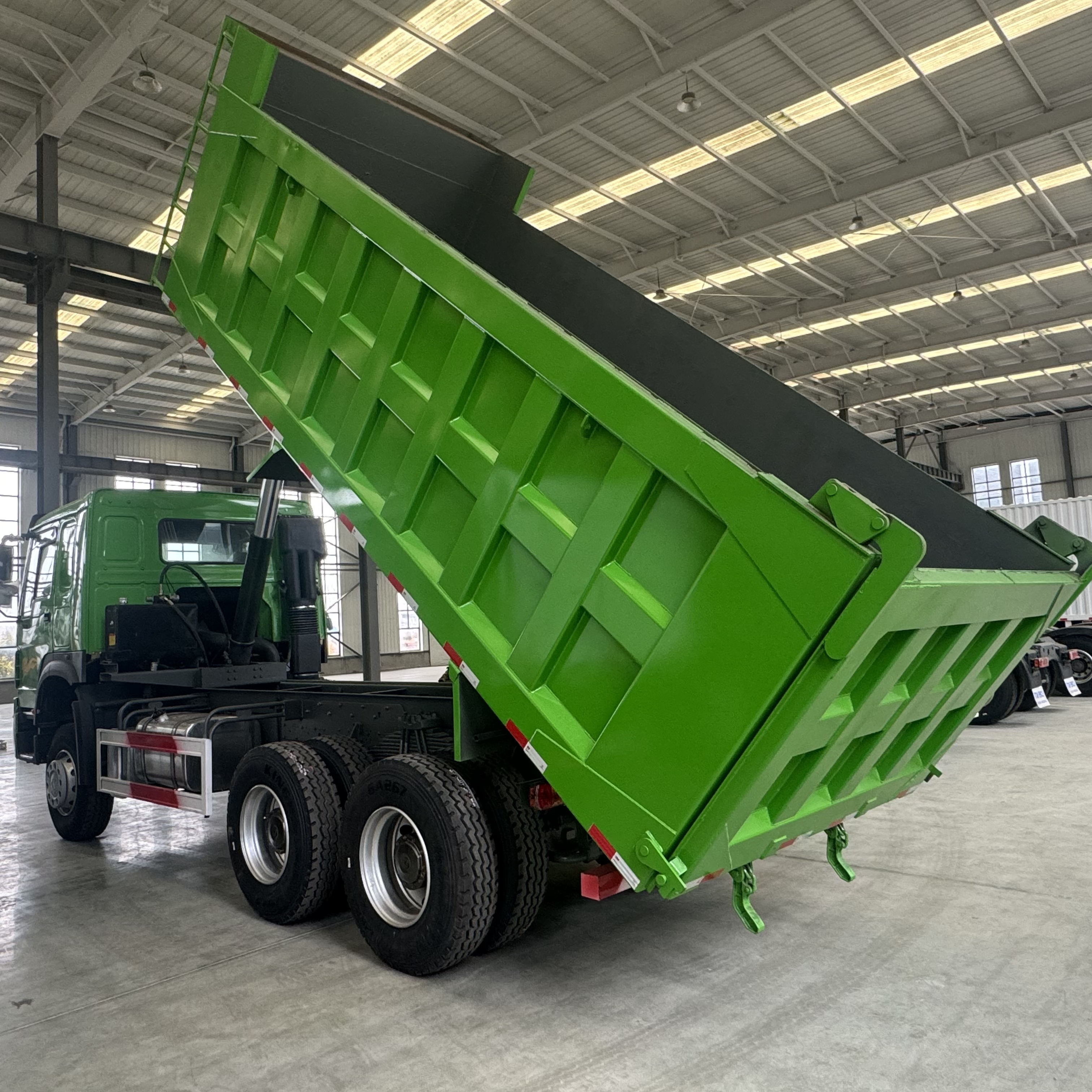 SINOTRUK HOWO 6x4 Tipper Dump Truck