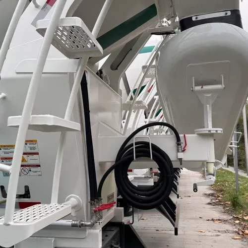SINOTRUK HOWO TX 8x4 XCMG Concrete Mixer Truck