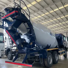 SINOTRUK HOWO TX 6×4 12 Cubic Meter Concrete Mixer Truck
