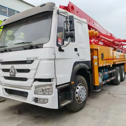 Used Truck Mounted Crane & Concrete Pump Truck, Shacman & Howo Chassis, Various Models Optional