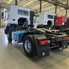 SINOTRUK HOWO 4x2 380HP Tractor Truck