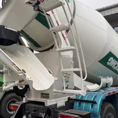 SINOTRUK HOWO TX 8x4 XCMG Concrete Mixer Truck