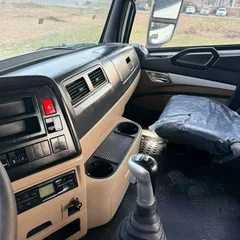 SINOTRUK HOWO NX 6x4 Tractor Truck