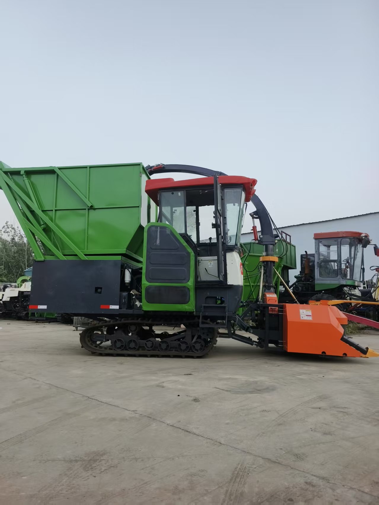 Fully Automatic Crawler Corn Silage Harvester, Straw Crushing & Harvesting Machine