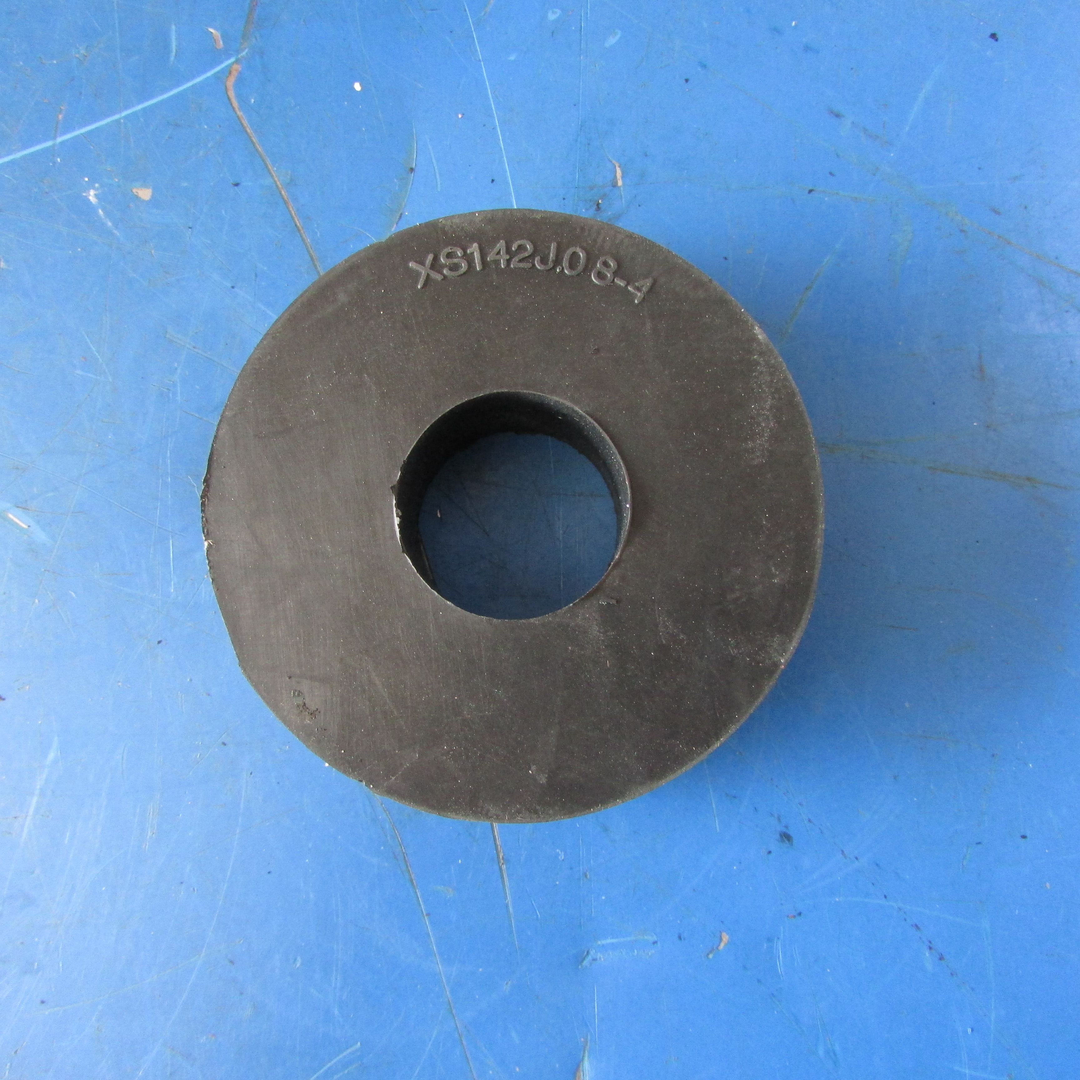 Oil-Resistant Rubber Buffer Pad for XCMG XS Series Rollers – Cross Refs: 227000176 | XS142J.8-4