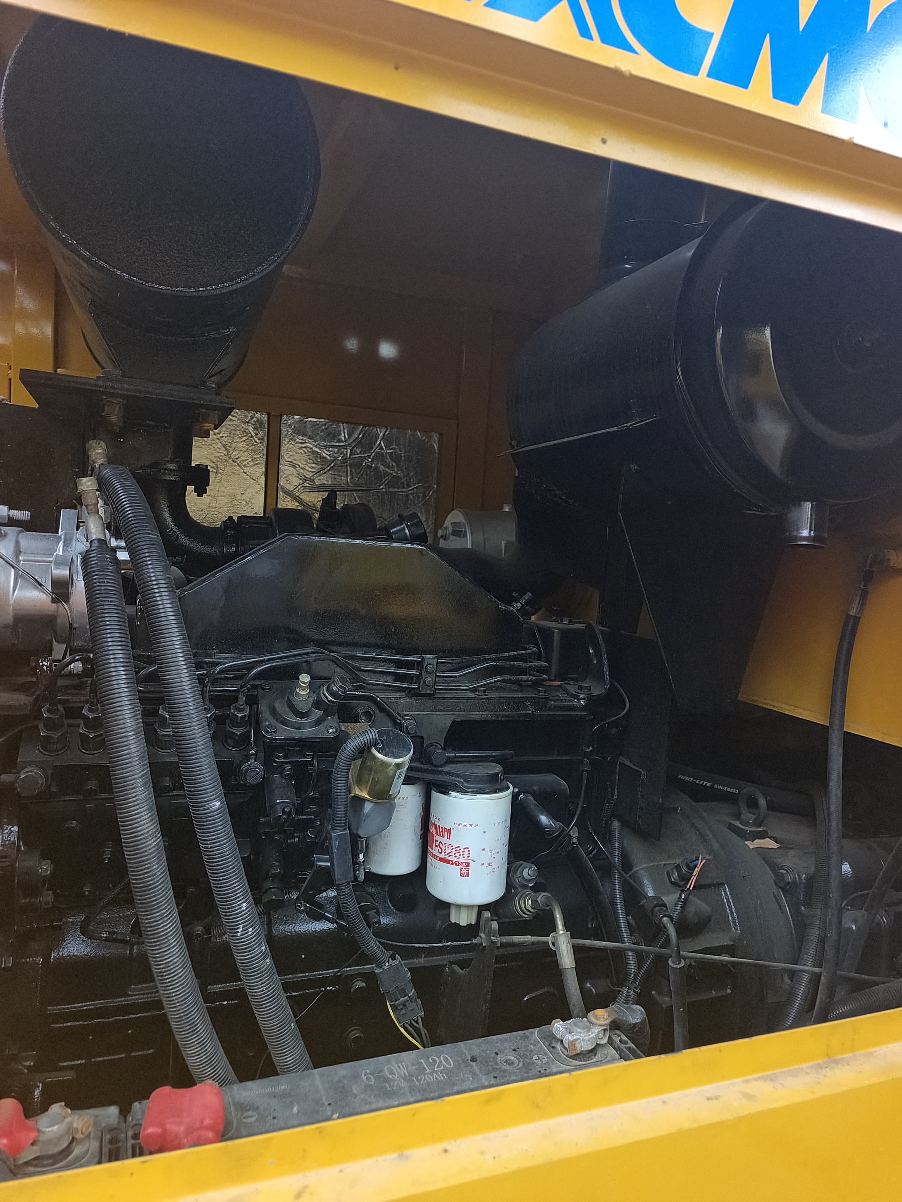 XCMG Brand Used 220HP Gr2153 Motor Graders Equipment China Tractor Road Wheel Motor Grader Price for Sale
