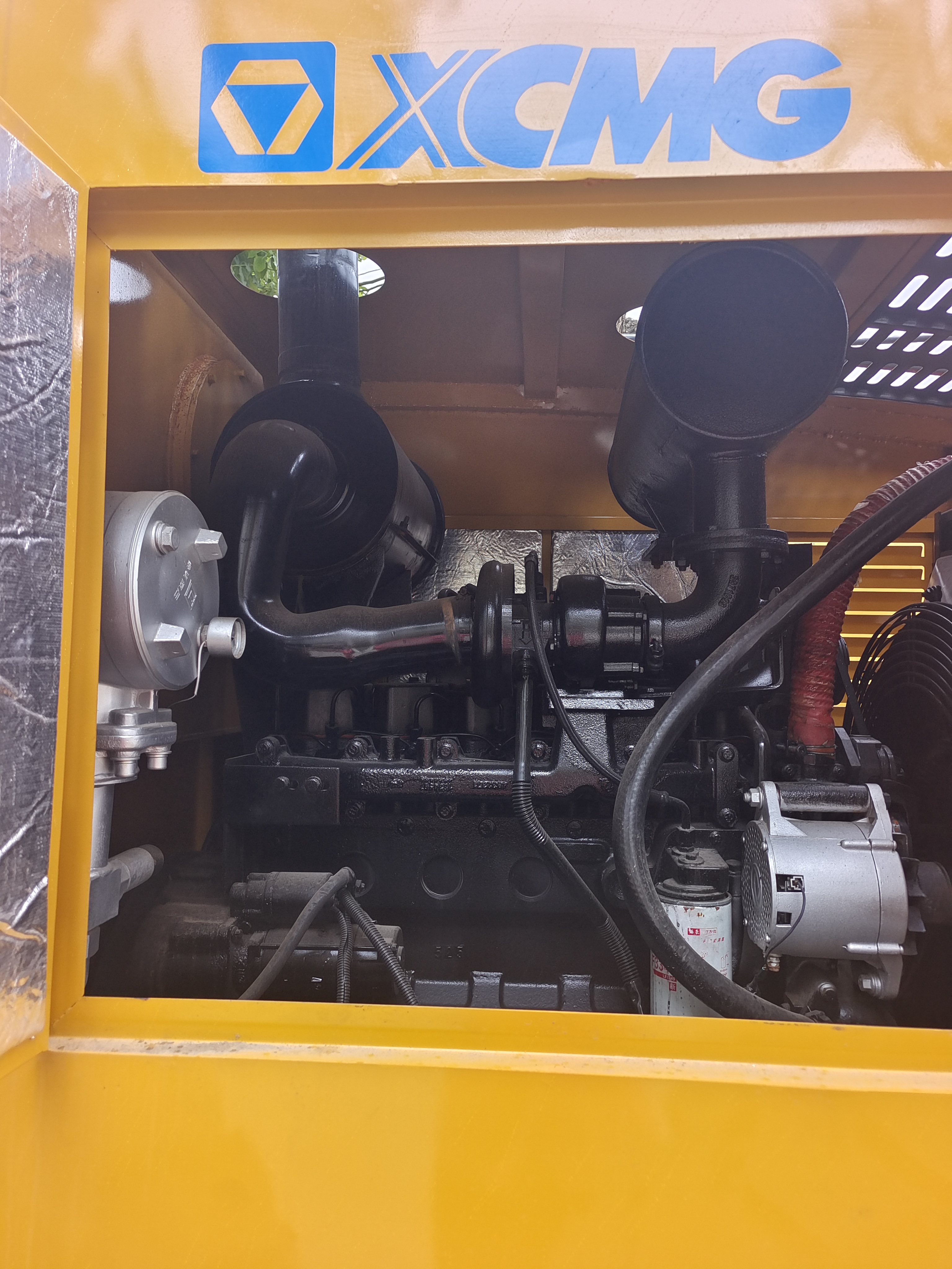 XCMG Brand Used 220HP Gr2153 Motor Graders Equipment China Tractor Road Wheel Motor Grader Price for Sale