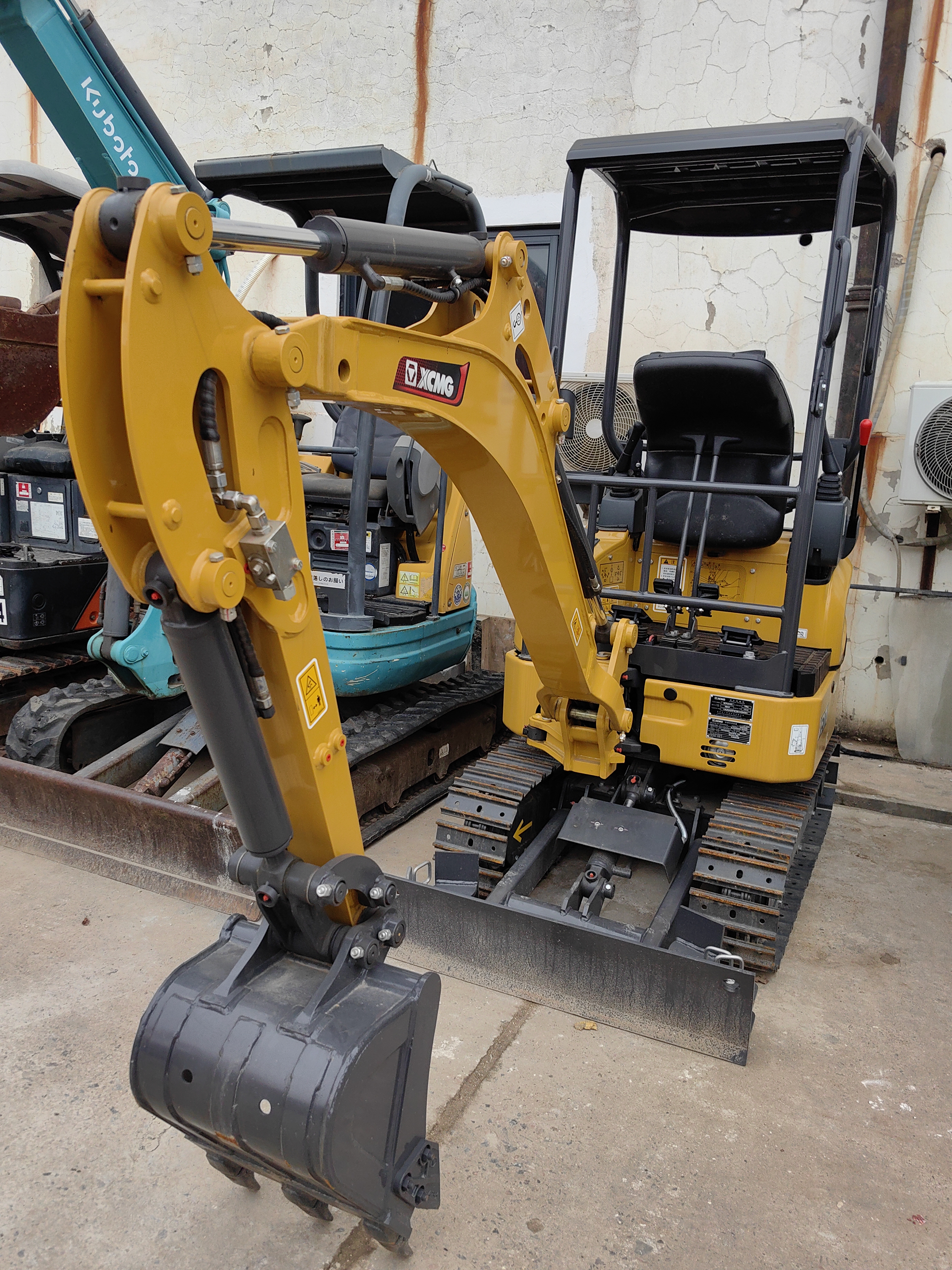 XCMG XE 17 U 100% 2026 Brand New Machine