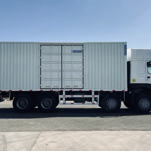 Sinotruk Howo 8×4 Box Cargo Truck