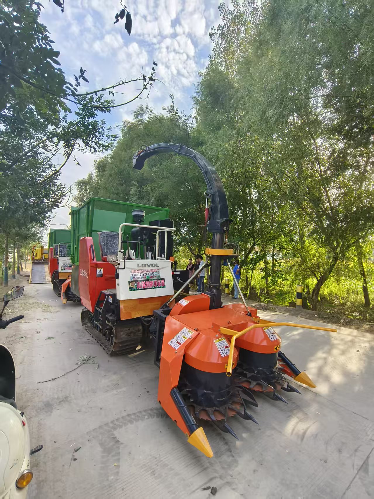 Crawler Silage Harvester, All Terrain Forage Harvester for Mountain Hilly Area