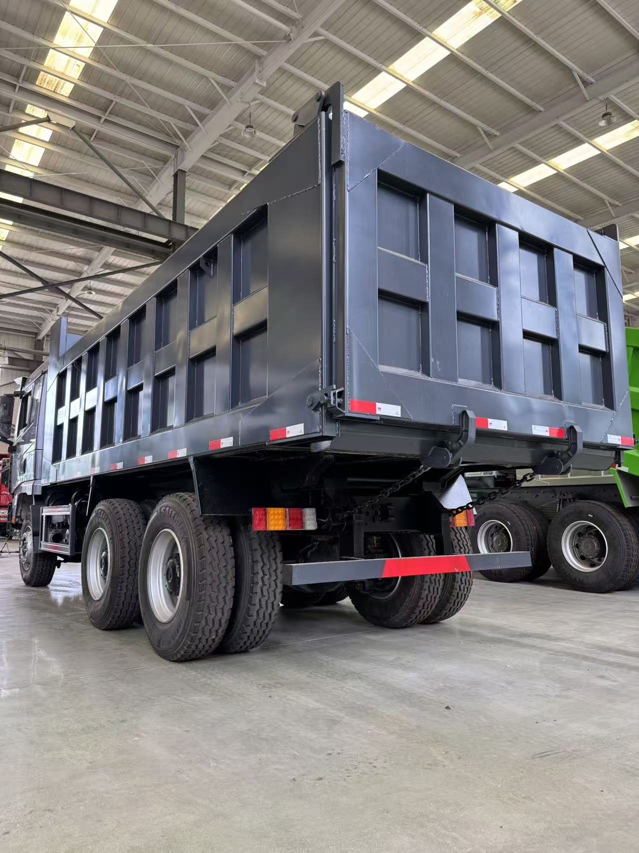 Shacman Delong X3000 6x4 Dump Truck