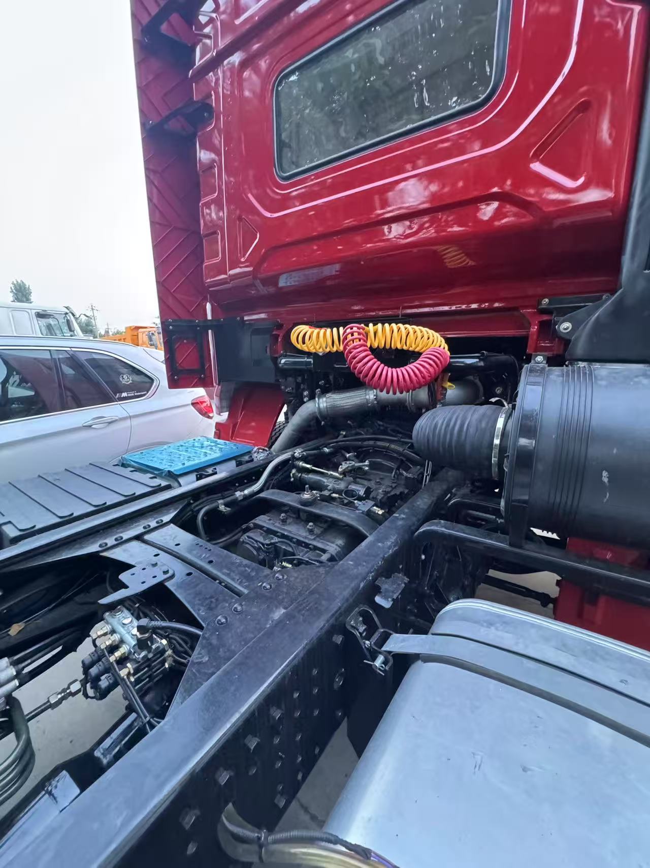 SHACMAN DELONG X3000 6x4 Tractor Head