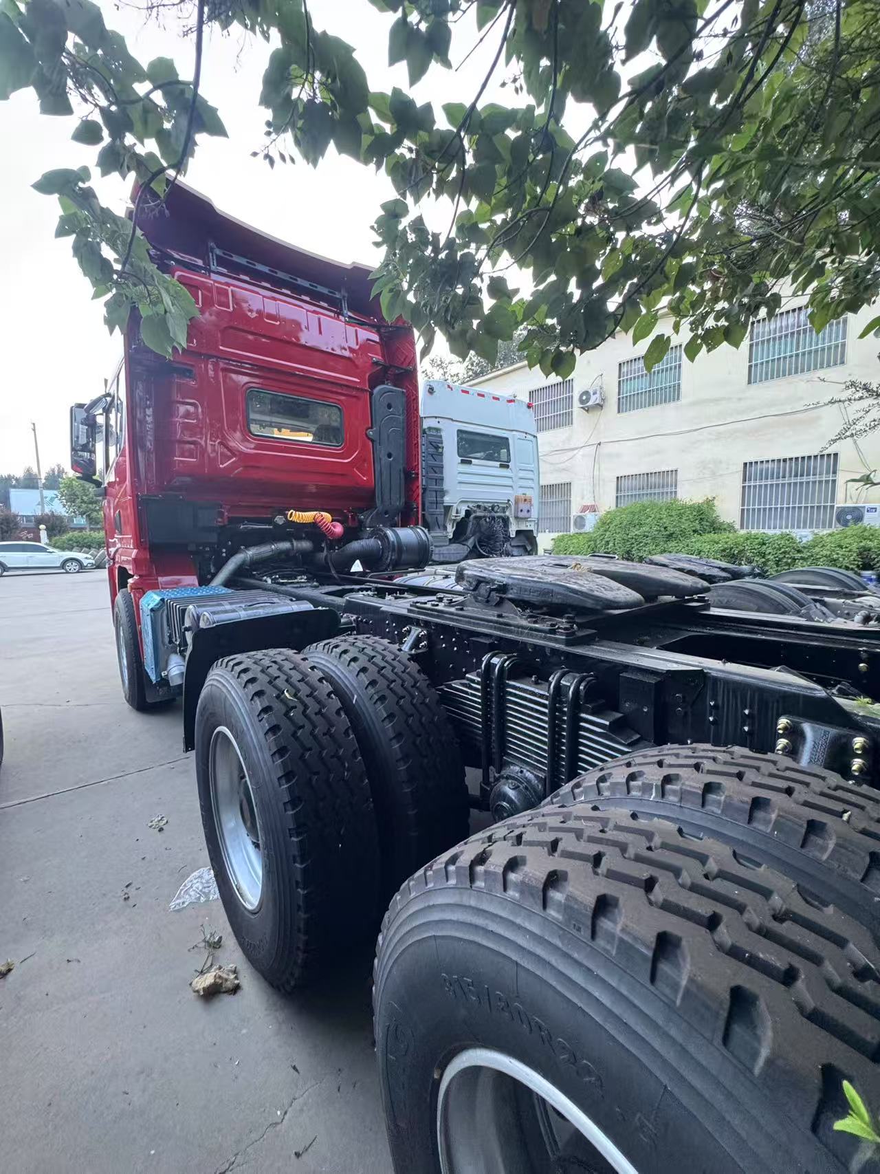 SHACMAN DELONG X3000 6x4 Tractor Head