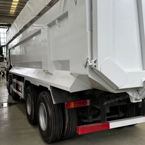 SINOTRUK HOWO TX 8x4 Dump Truck / Tipper Truck