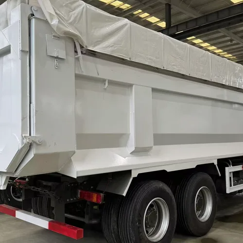 SINOTRUK HOWO TX 8x4 Dump Truck / Tipper Truck