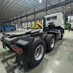 SINOTRUK HOWO NX 6×4 Tractor Truck