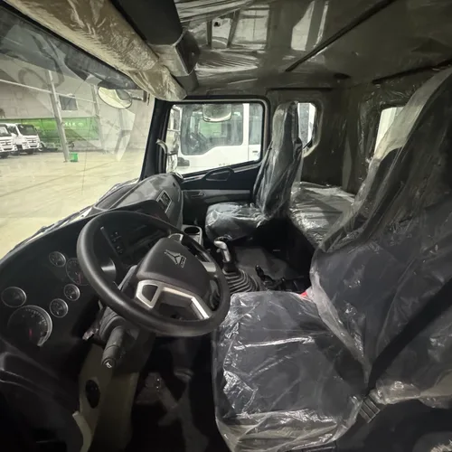 SINOTRUK HOWO NX 6×4 Tractor Truck
