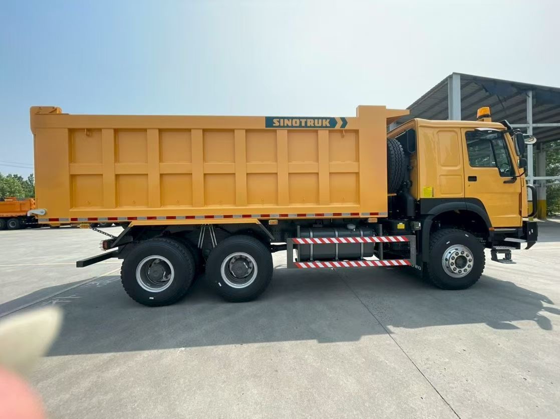 SINOTRUK HOWO 6×4 Heavy Duty Dump Truck