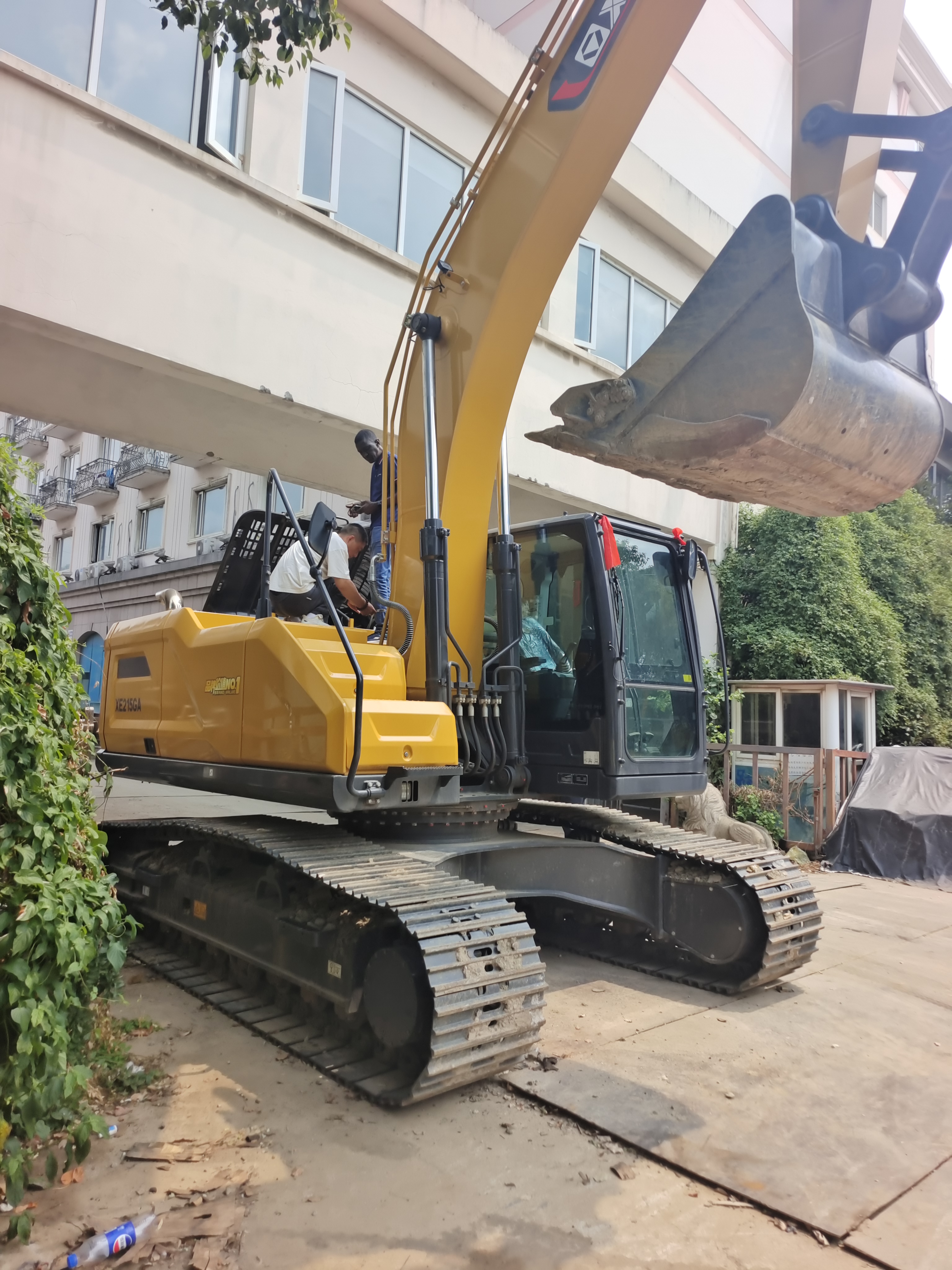 Brand New XCMG Xe215ga Crawler Excavator 8 Brake Wheels Original New Hydraulic Digger Construction Machinery for Sale